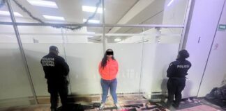 Policía de Ecatepec asegura arsenal en Fuentes de Aragón; una mujer detenida