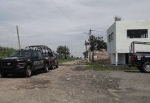 Hallan cuerpo embolsado a un costado de las vías del tren en Valle de Chalco