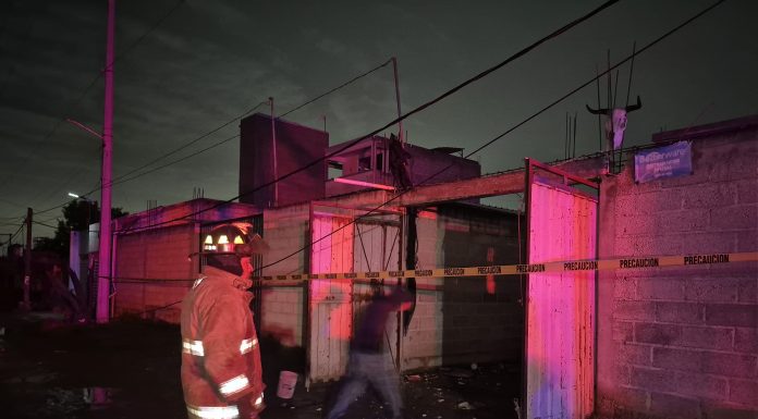 Explosión por gas deja una mujer lesionada y daños en vivienda en Tezoyuca