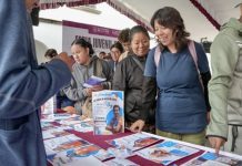 Realizan en La Paz la Primera Feria Juvenil del Empleo con participación de 35 empresas