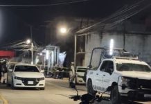 Ataque armado deja dos muertos y agresor es linchado en tianguis de Xalatlaco, Edomex
