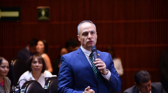 Jesús Cuanalo pide minuto de silencio en Congreso por joven asesinado en Jalisco y llama a erradicar la violencia en el deporte