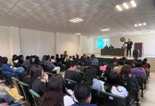 Jesús Cuanalo impulsa el emprendimiento y la visión sostenible entre jóvenes de la UAEM Texcoco