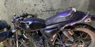 Muere motociclista tras brincar un tope y chocar en centro de Chicoloapan