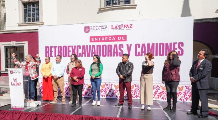 La Paz refuerza servicios públicos con entrega de maquinaria y camiones: Martha Guerrero
