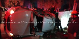 Dos muertos tras choque contra árbol y volcadura en pirámides de Teotihuacán