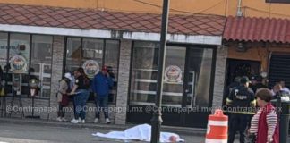 Sicarios en motocicleta acribillan a hombre en el centro de Otumba