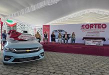Acolman rifa auto entre contribuyentes cumplidos por el Bicentenario